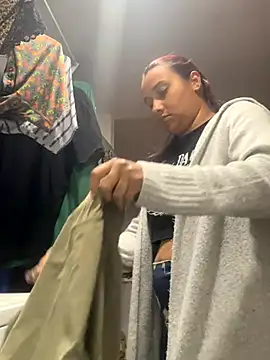 Cafeziitha02 online show from December 4, 12:20 am