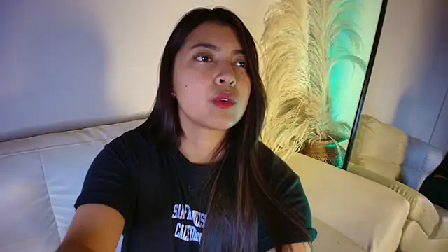 Rebeca Williams  online show from February 5, 2:08 am