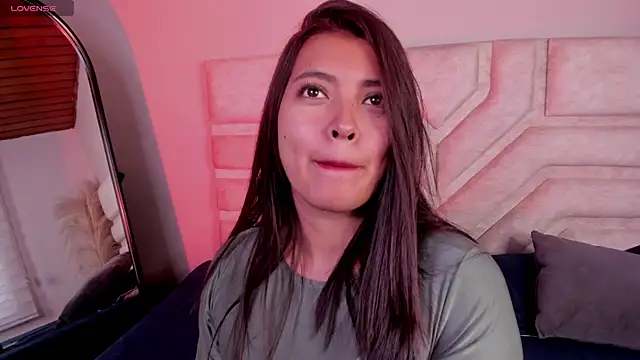 Rebeca Williams  online show from December 5, 1:20 pm