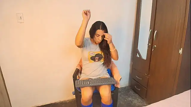 Oh Tique online show from October 22, 6:51 pm