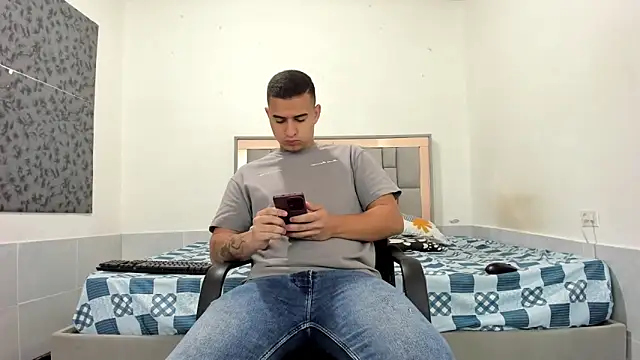 simookeler online show from March 31, 9:53 am