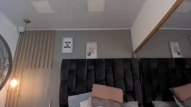 estefania  gomez online show from March 12, 9:03 pm