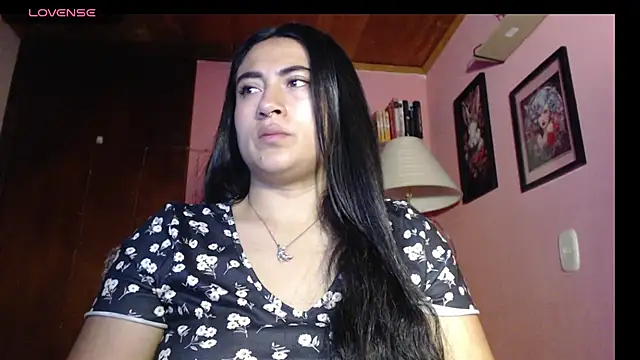 bunnyemilyrose36 online show from December 10, 7:58 am