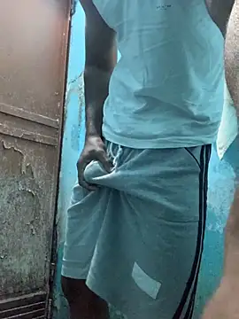 Snapshot of Vampire_xoxo chatting on December 10, 4:27 pm Vampire xoxo online show from December 10, 4:27 pm