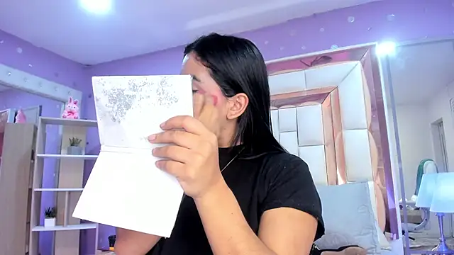 scarlette 15  online show from April 18, 3:10 am