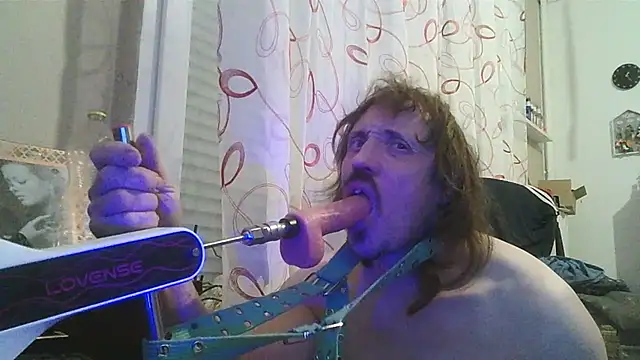 cyril020202 online show from December 5, 12:14 pm