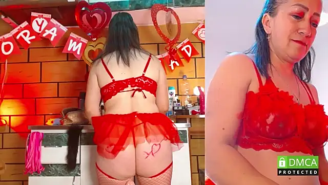 Snapshot of Bigass_dayla chatting on February 14, 12:36 pm Bigass dayla online show from February 14, 12:36 pm