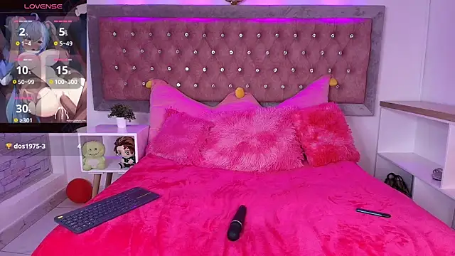 EmmaWilder online show from February 23, 11:58 pm