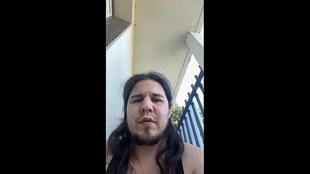 Snapshot of bananahot31 chatting on April 15, 1:40 pm bananahot31 online show from April 15, 1:40 pm