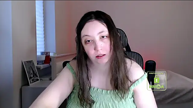 cute and hot online show from February 21, 2:40 pm