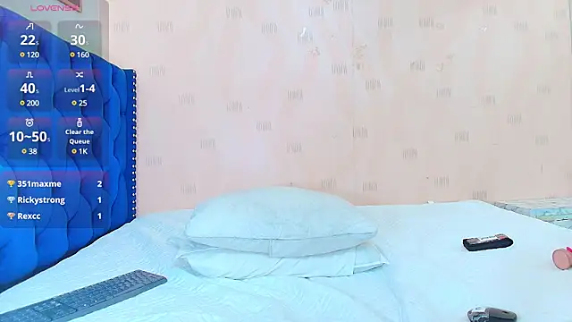 hotlatinateacher online show from January 17, 1:25 am