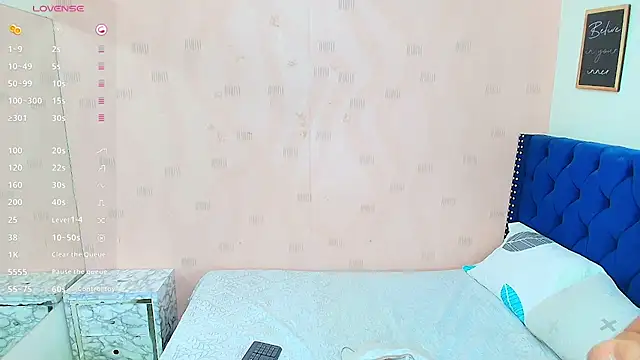 hotlatinateacher online show from January 20, 6:21 pm