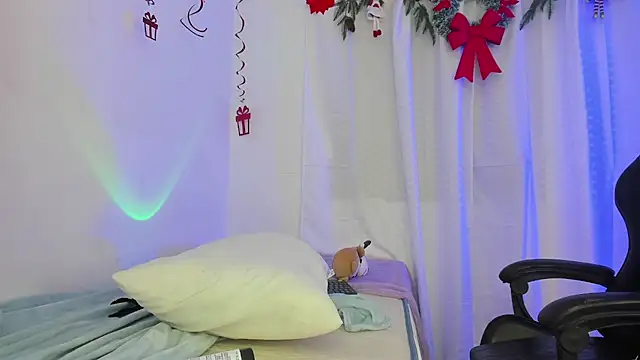 Lia Petite1 online show from January 9, 2:01 am