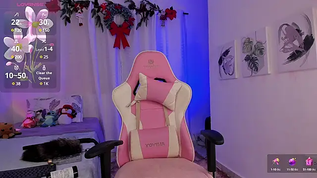 Lia Petite1 online show from February 1, 11:48 pm