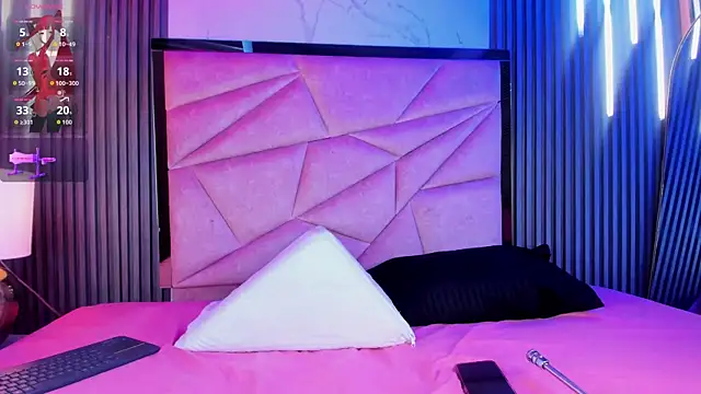 Snapshot of channel_guss chatting on October 24, 8:05 pm channel guss online show from October 24, 8:05 pm