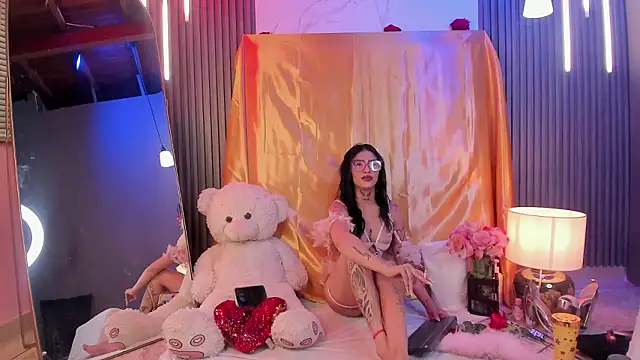 channel guss online show from February 13, 8:16 pm