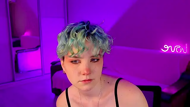 School Love online show from December 22, 1:11 pm