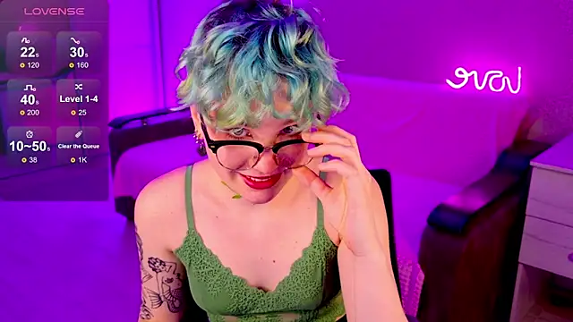 School Love online show from December 27, 4:21 pm