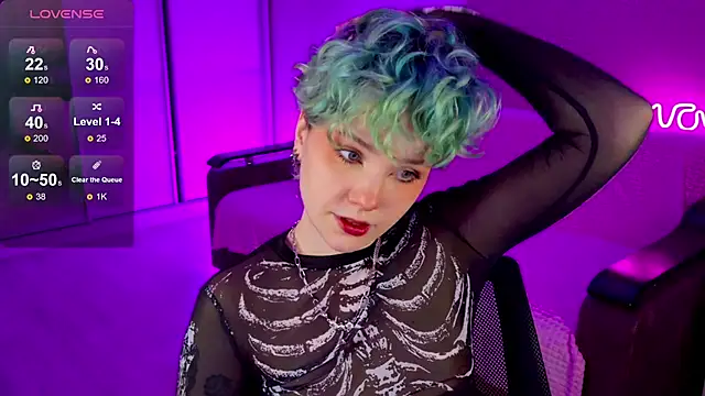 School Love online show from January 4, 1:10 pm