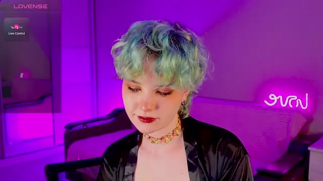 School Love online show from January 12, 4:08 pm