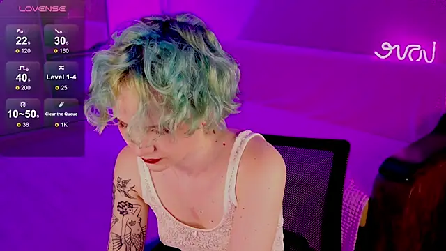 School Love online show from March 7, 4:22 pm