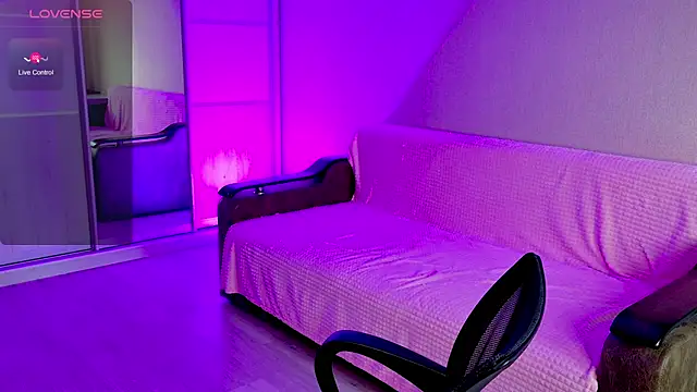 School Love online show from March 12, 1:08 pm