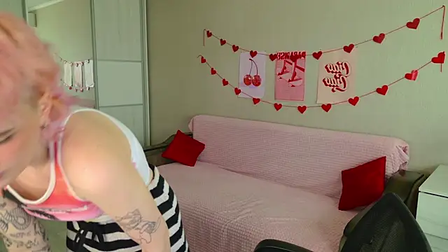 School Love online show from September 21, 11:12 am