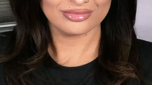 xprettysmilex online show from April 23, 5:26 pm