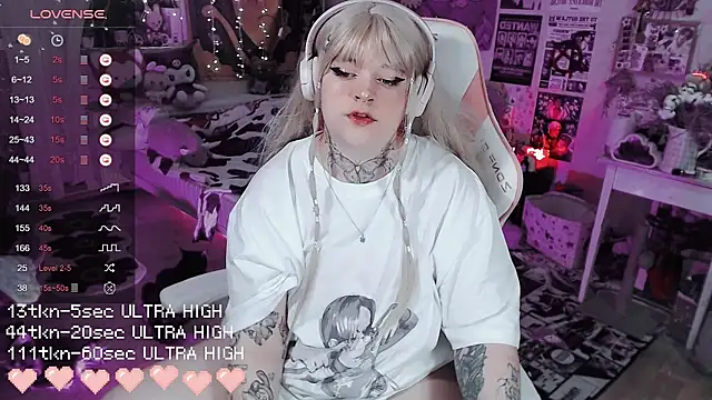 noori  hope online show from December 20, 8:49 pm