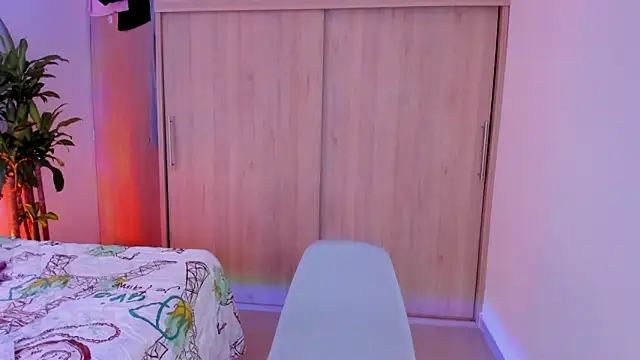 aldrinwhite online show from November 6, 7:15 pm