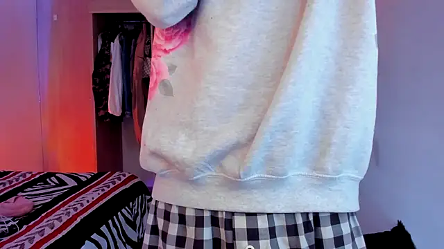 aldrinwhite online show from December 21, 4:03 pm