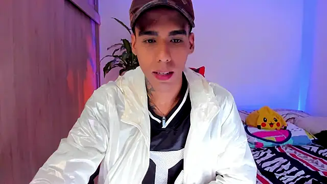 aldrinwhite online show from March 27, 6:51 pm