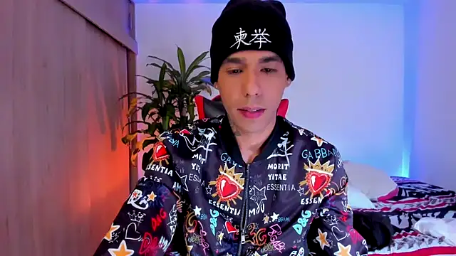 aldrinwhite online show from April 14, 5:41 pm