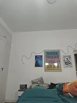 Snapshot of galaxiaa23 chatting on February 21, 10:44 pm galaxiaa23 online show from February 21, 10:44 pm