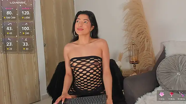 Chrishell  online show from April 6, 1:25 am