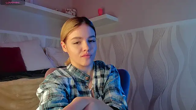 Anna Robinson online show from March 7, 4:13 am