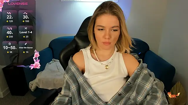 Anna Robinson online show from March 10, 1:32 pm