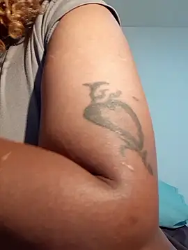 Snapshot of realsquirter chatting on January 18, 10:19 am realsquirter online show from January 18, 10:19 am