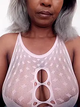 Snapshot of realsquirter chatting on February 8, 9:23 am realsquirter online show from February 8, 9:23 am