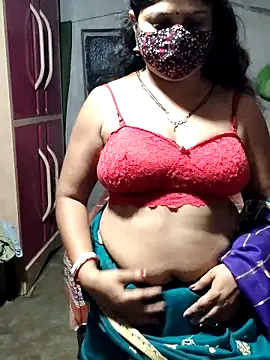 Snapshot of Mourani24 chatting on April 21, 1:42 am Mourani24 online show from April 21, 1:42 am