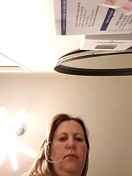 Snapshot of Angelacoquine chatting on December 8, 11:46 am Angelacoquine online show from December 8, 11:46 am