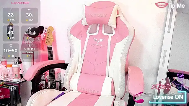 RoxaneEvans  online show from January 17, 10:00 am