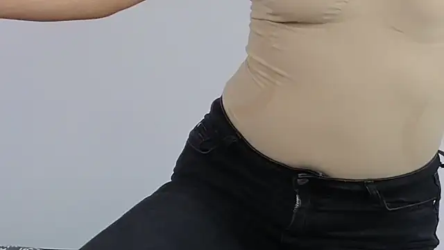 MadameDeFeu online show from February 19, 8:32 am