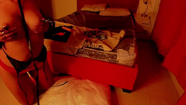 DakotaHoland online show from March 4, 7:08 am