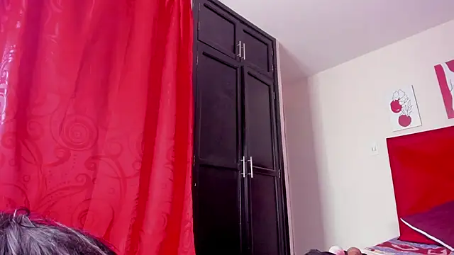 DakotaHoland online show from March 7, 4:02 am