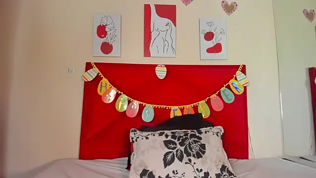 DakotaHoland online show from April 2, 8:17 pm