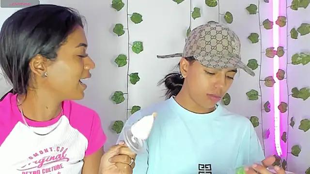 BarbieHotLaura online show from January 18, 6:10 pm