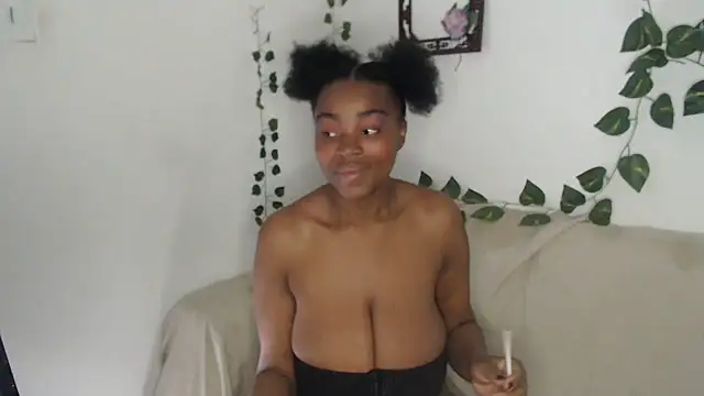 lyssyhorny online show from September 25, 1:04 pm