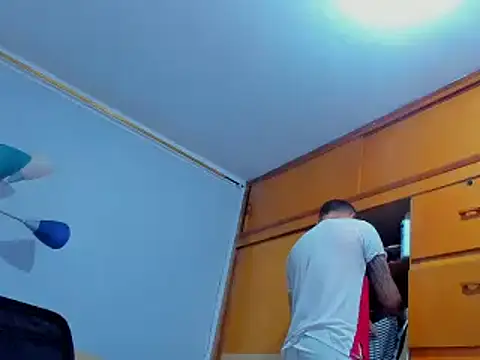 Snapshot of ToonyDee chatting on February 5, 7:07 am ToonyDee online show from February 5, 7:07 am