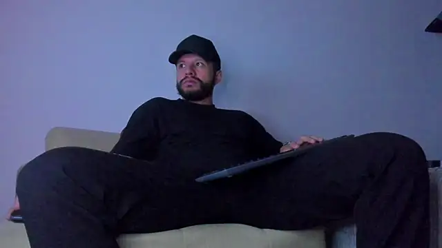 Snapshot of ToonyDee chatting on March 20, 4:29 am ToonyDee online show from March 20, 4:29 am